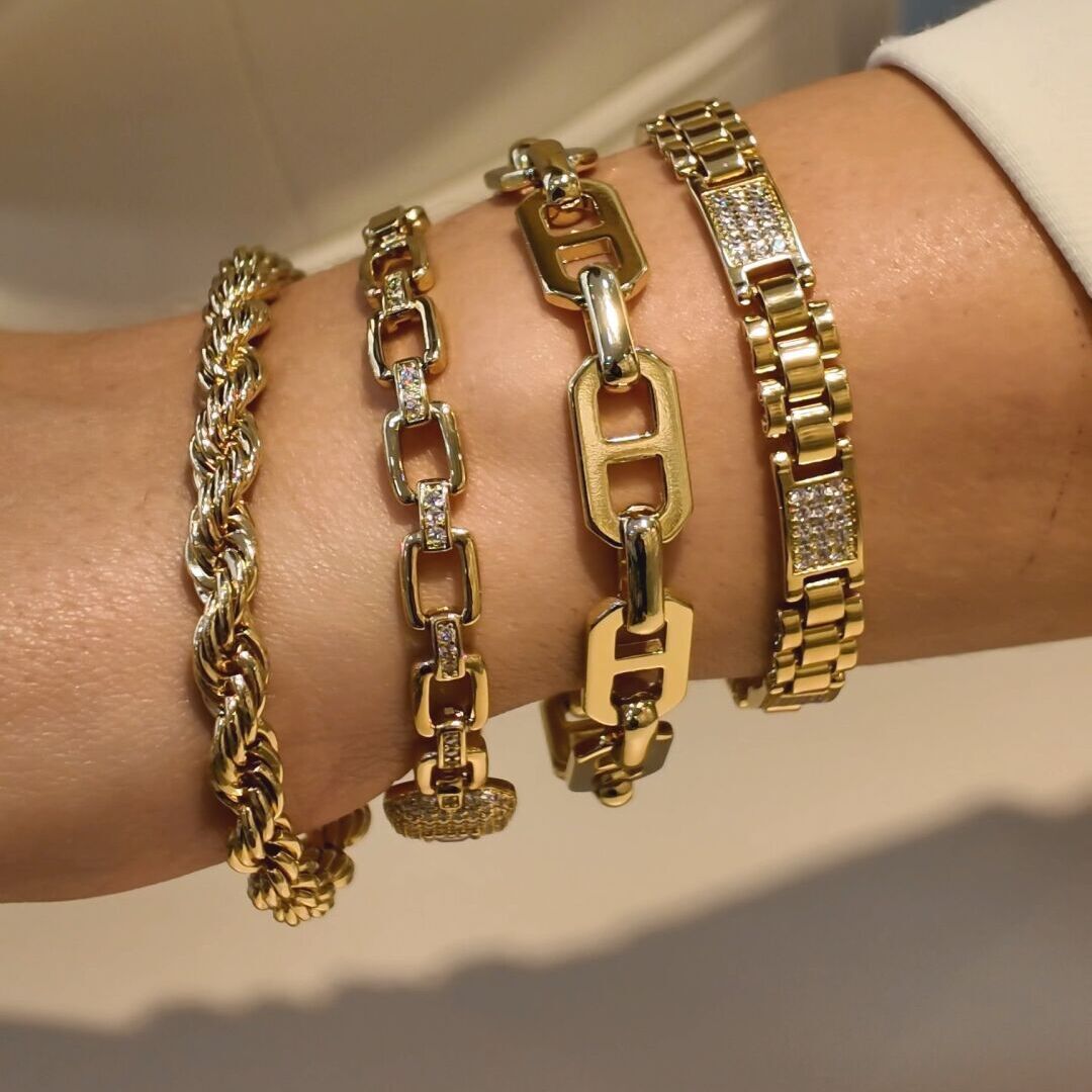 Myra 14 K Altın İşçiliği Bileklikler 850- 750 Tl arası