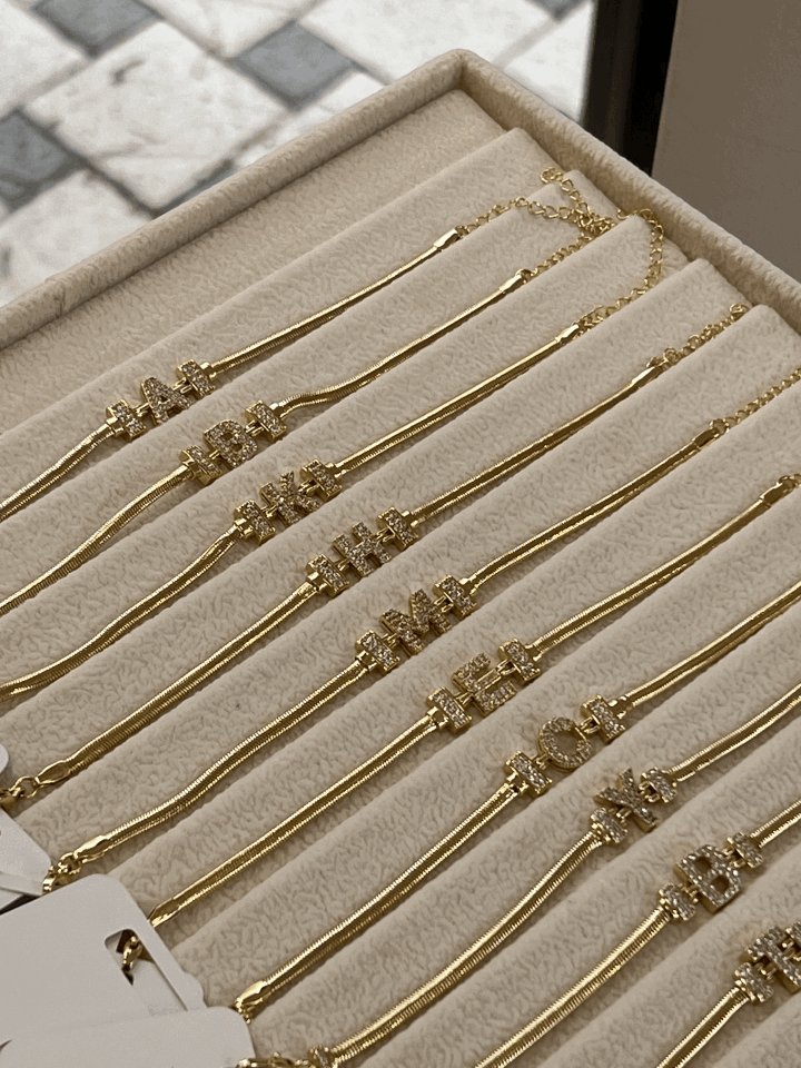 Myra 14 Ayar Altın İşçiliği Kuyum Model Harf Bileklik Ezme