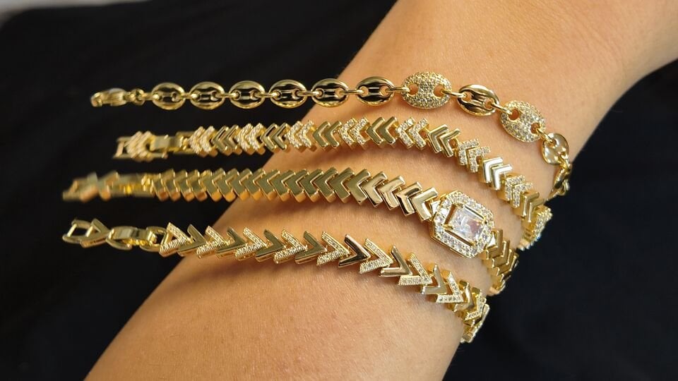 14 K Kuyum Model Başak Bileklikler