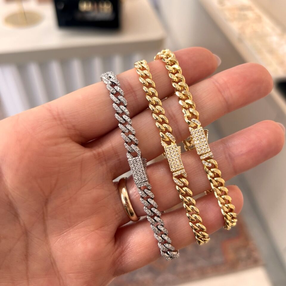 Zarif Gurmet Bileklik – Taş Detaylı