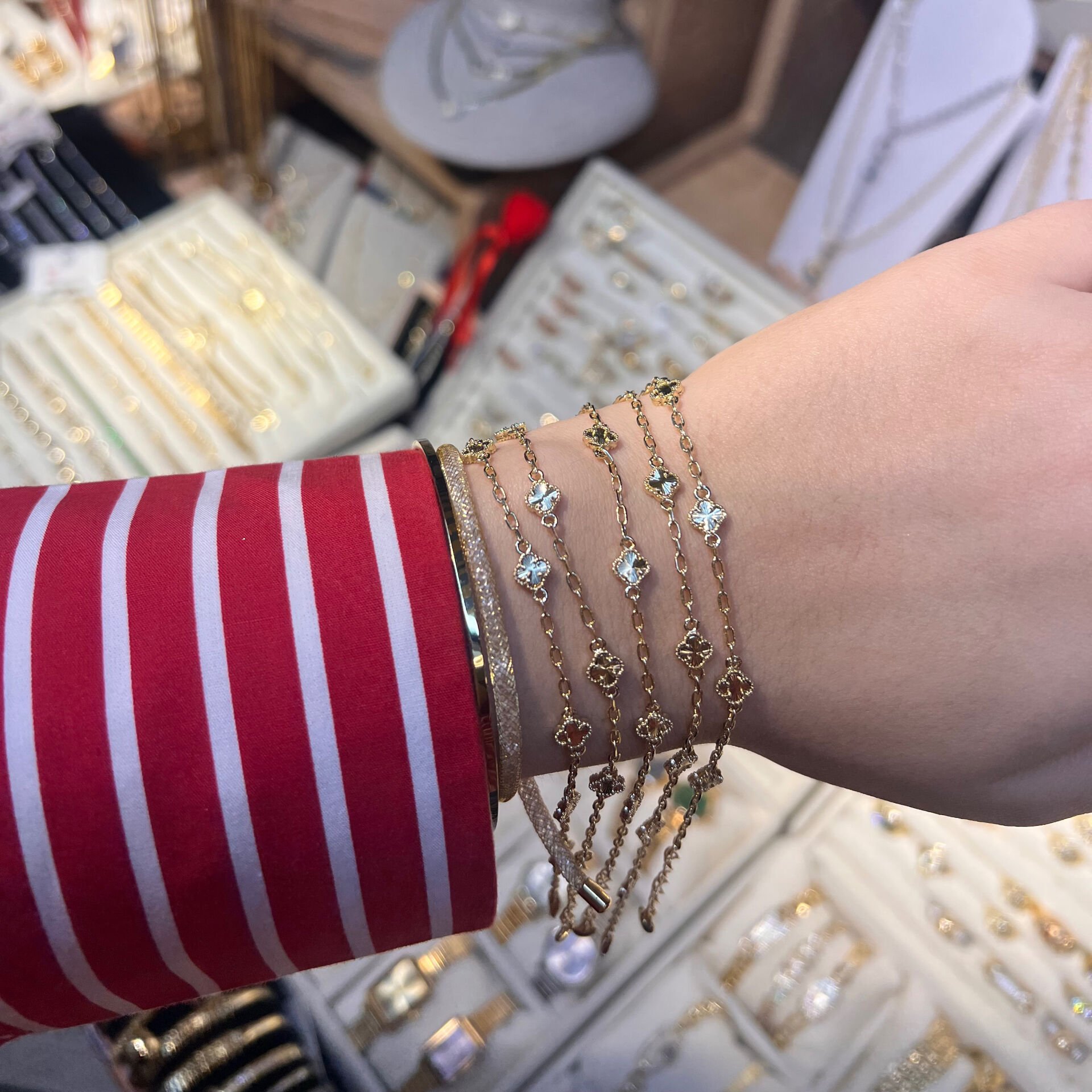 14 K İşçiliğinde Mini Yonca Bileklik